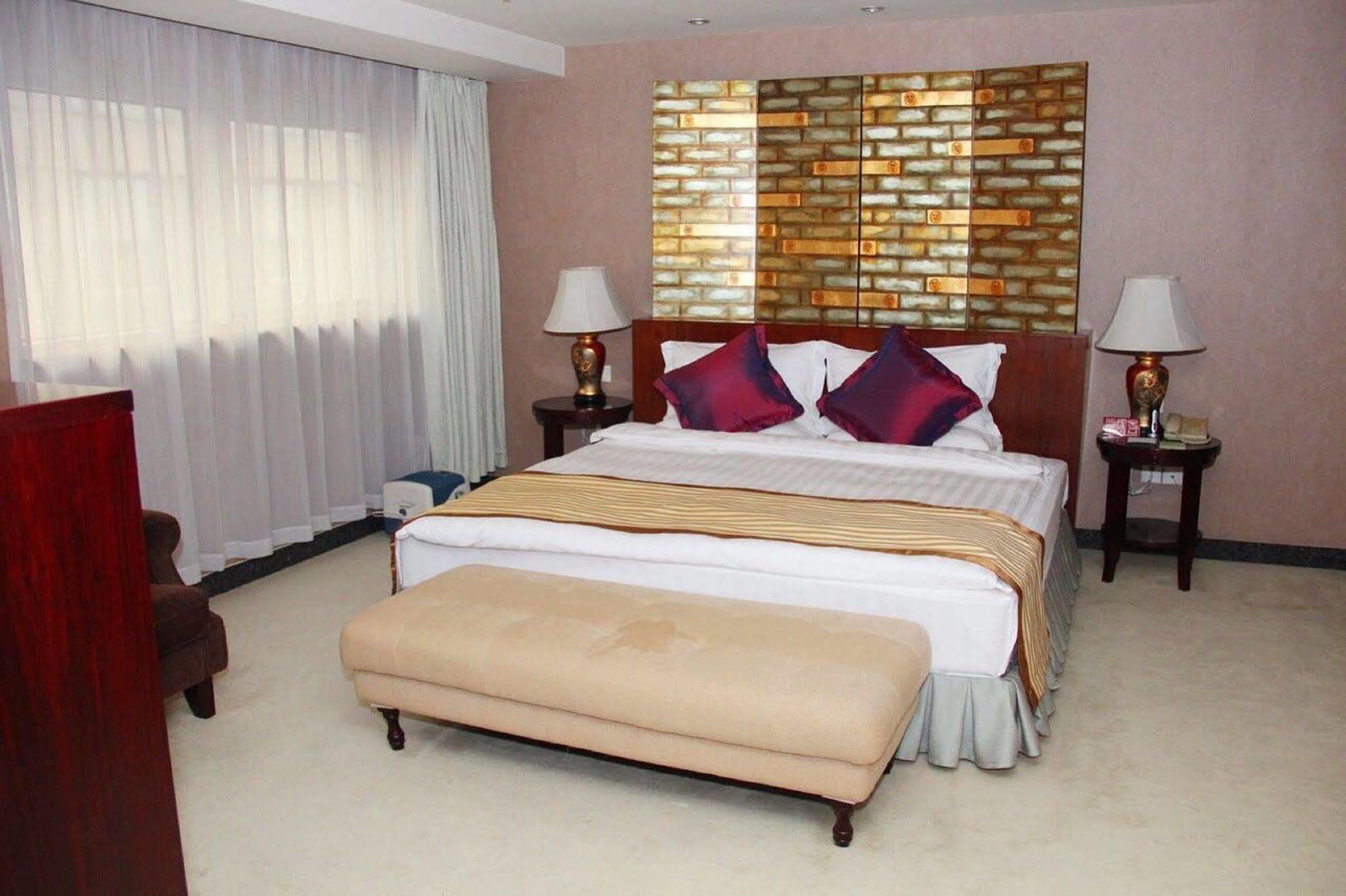 The North Garden Hotel Beijing Wangfujing Exterior photo